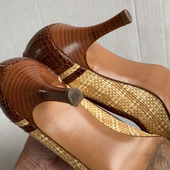 Stuart Weitzman Brown and Tan Heels - Picture 15 of 16